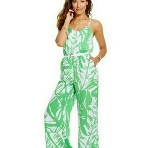 🌴 NWT Lilly for Target 🌴